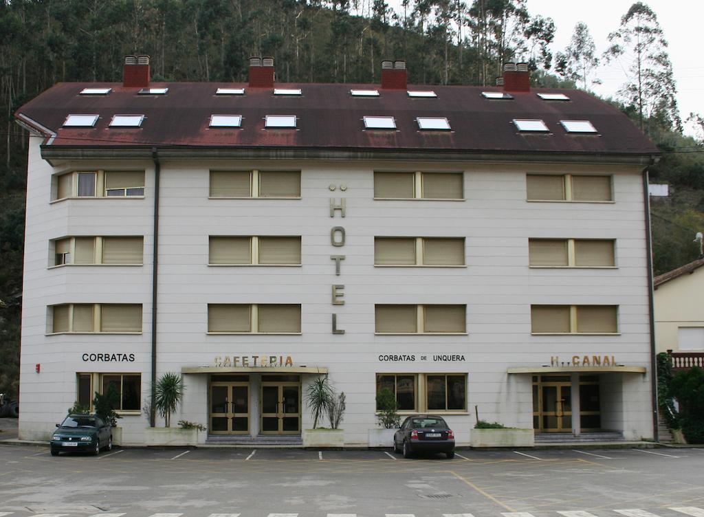 Hotel Canal Unquera Exteriör bild